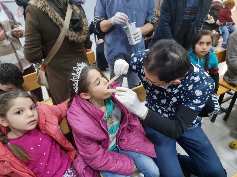 DÜNYA ENGELLİLER GÜNÜ DOLAYISIYLA  GÖÇMEN ÇOCUKLARA DİŞ KONTROLÜ YAPILDI